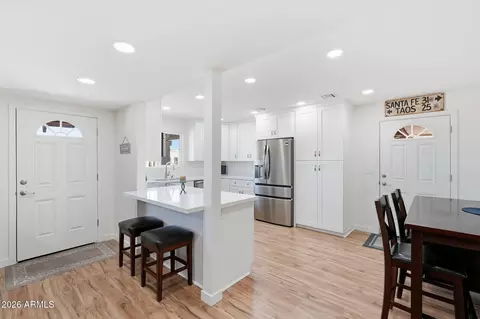 Kitchen - 3209 W Becker Ln, Phoenix, AZ 85029 photo 3 of 6