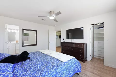Bedroom - 3209 W Becker Ln, Phoenix, AZ 85029 photo 4 of 7