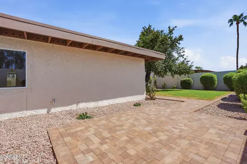 Exterior - 3209 W Becker Ln, Phoenix, AZ 85029 photo 8 of 9