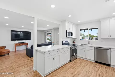 Kitchen - 3209 W Becker Ln, Phoenix, AZ 85029 photo 1 of 6