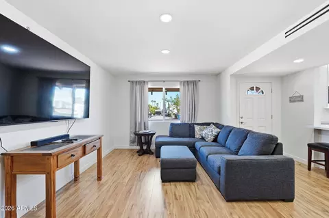 Living - 3209 W Becker Ln, Phoenix, AZ 85029 photo 3 of 4