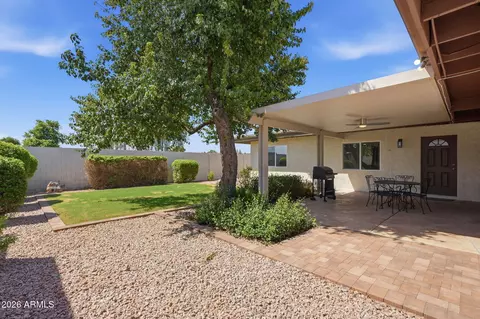 Exterior - 3209 W Becker Ln, Phoenix, AZ 85029 photo 5 of 9