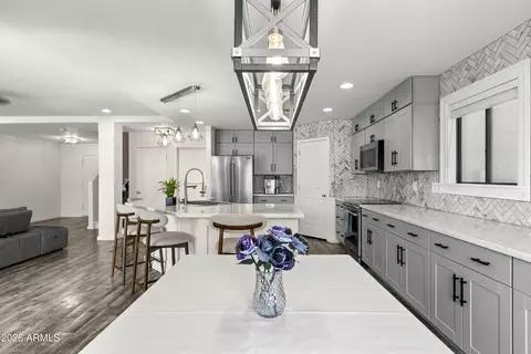Kitchen - 2272 E Cochise Ave, Apache Junction, AZ 85119 photo 1 of 5