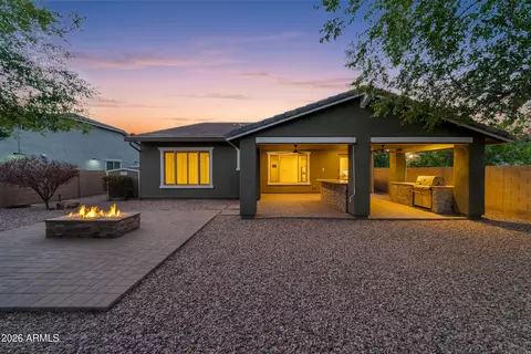Exterior - 2879 E Appaloosa Rd, Gilbert, AZ 85296 photo 2 of 10