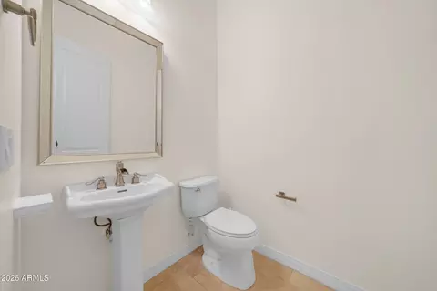 Bath - 2879 E Appaloosa Rd, Gilbert, AZ 85296 photo 5 of 5