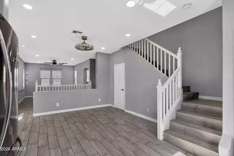Entry Way - 2015 N 77th Ln, Phoenix, AZ 85035 photo 2 of 5