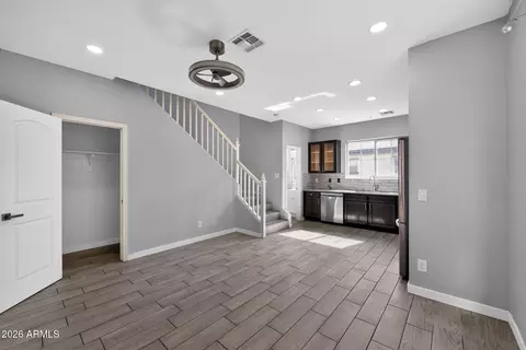 Entry Way - 2015 N 77th Ln, Phoenix, AZ 85035 photo 3 of 5