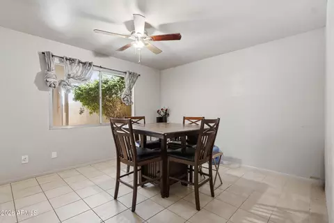 Dining - 3224 W Echo Ln, Phoenix, AZ 85051 photo 1 of 2
