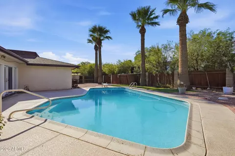 Exterior - 2040 E State Ave, Phoenix, AZ 85020 photo 9 of 9