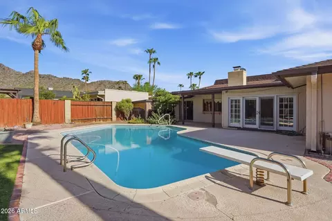 Exterior - 2040 E State Ave, Phoenix, AZ 85020 photo 7 of 9