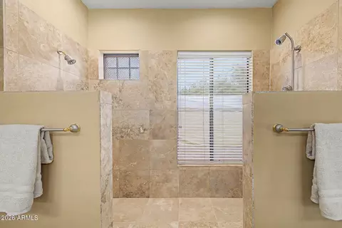 Bath - 2089 E Park Ave, Gilbert, AZ 85234 photo 2 of 4