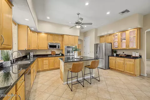 Kitchen - 2089 E Park Ave, Gilbert, AZ 85234 photo 3 of 5
