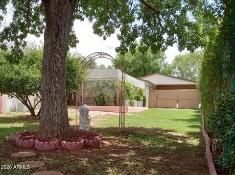Exterior - 300 E Phoenix St, Payson, AZ 85541 photo 11 of 13