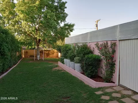 Exterior - 300 E Phoenix St, Payson, AZ 85541 photo 3 of 13