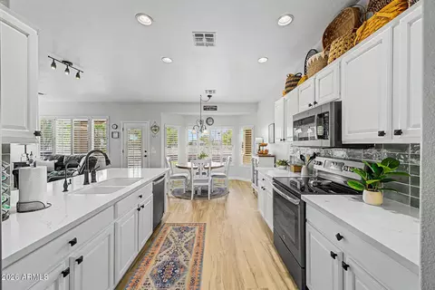 6310 S White Pl, Chandler, AZ 85249