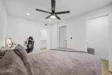 Bedroom - 2625 E Indian School Rd #244, Phoenix, AZ 85016 photo 3 of 6
