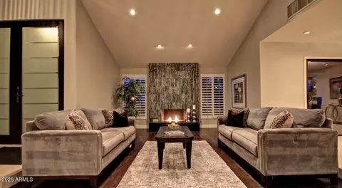 Living - 3133 E Claremont Ave, Phoenix, AZ 85016 photo 3 of 5