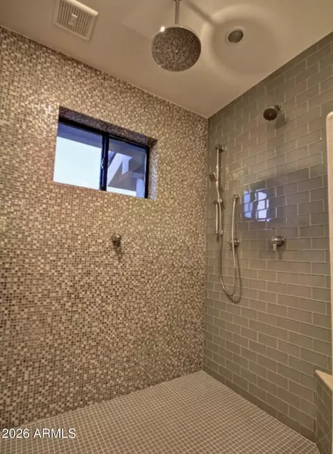 Bath - 3133 E Claremont Ave, Phoenix, AZ 85016 photo 4 of 8