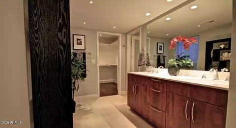 Bath - 3133 E Claremont Ave, Phoenix, AZ 85016 photo 7 of 8