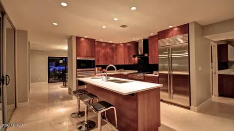 Kitchen - 3133 E Claremont Ave, Phoenix, AZ 85016 photo 2 of 3