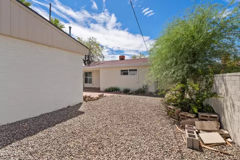 Exterior - 1726 E Coronado Rd, Phoenix, AZ 85006 photo 5 of 8