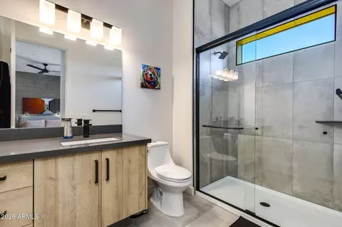 Bath - 377 E Windsor Ave #1, Phoenix, AZ 85004 photo 4 of 4