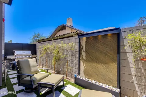 Exterior - 377 E Windsor Ave #1, Phoenix, AZ 85004 photo 1 of 2