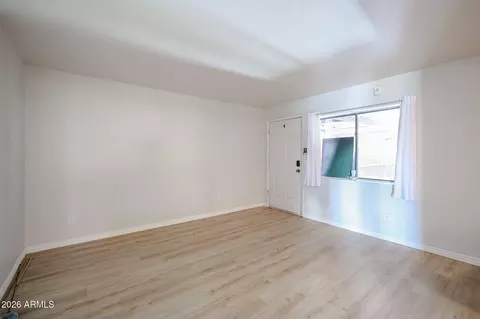 Living - 17 E Ruth Ave #202, Phoenix, AZ 85020 photo 3 of 4