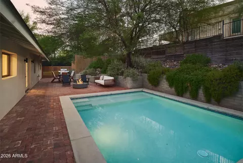 Exterior - 4035 E Mcdonald Dr, Phoenix, AZ 85018 photo 2 of 2