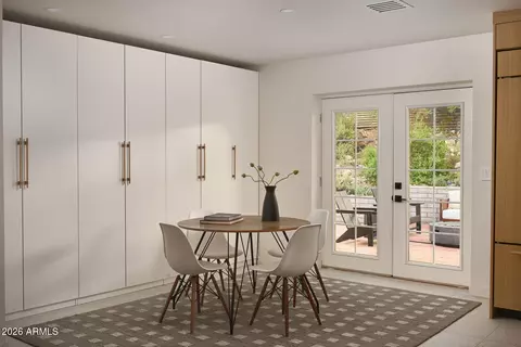 Dining - 4035 E Mcdonald Dr, Phoenix, AZ 85018 photo 2 of 2