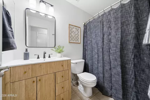 Bath - 738 S Colonial St, Gilbert, AZ 85296 photo 2 of 2