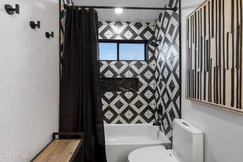 Bath - 3912 E Shannon St, Phoenix, AZ 85044 photo 6 of 6