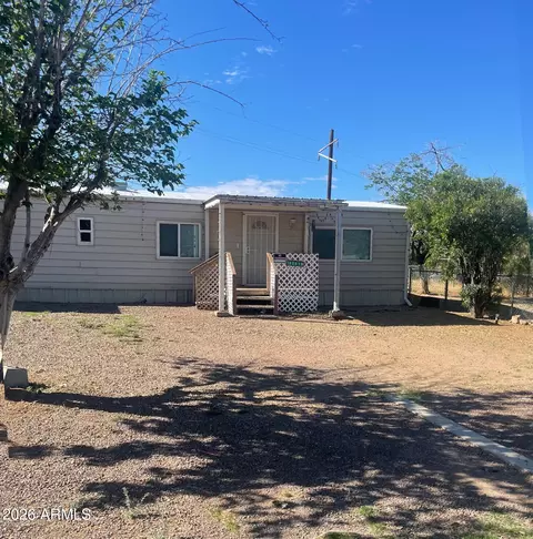 20519 Emerald Dr, Black Canyon City, AZ 85324