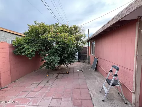 Exterior - 3053 N 53rd Dr, Phoenix, AZ 85031 photo 10 of 10