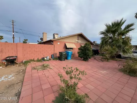 Exterior - 3053 N 53rd Dr, Phoenix, AZ 85031 photo 4 of 10