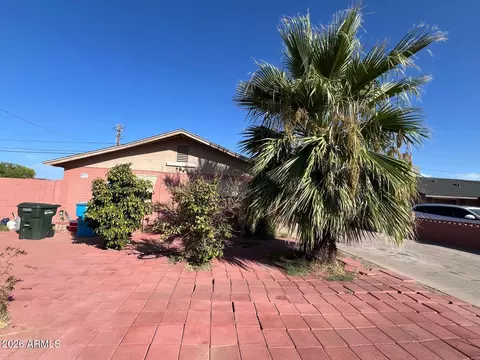Exterior - 3053 N 53rd Dr, Phoenix, AZ 85031 photo 2 of 10