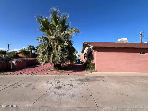 Exterior - 3053 N 53rd Dr, Phoenix, AZ 85031 photo 1 of 10