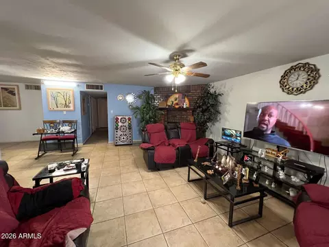 Living - 3053 N 53rd Dr, Phoenix, AZ 85031 photo 1 of 2