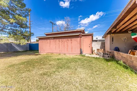 Exterior - 2250 W Augusta Ave, Phoenix, AZ 85021 photo 4 of 11