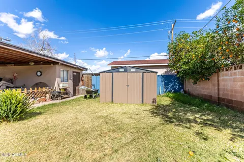 Exterior - 2250 W Augusta Ave, Phoenix, AZ 85021 photo 7 of 11