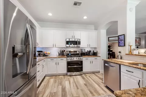Kitchen - 4212 E Patrick Ct, Gilbert, AZ 85295 photo 2 of 5