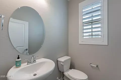Bath - 1741 E Chelsea Ln, Gilbert, AZ 85295 photo 1 of 6
