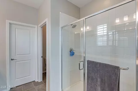 Bath - 1741 E Chelsea Ln, Gilbert, AZ 85295 photo 6 of 6