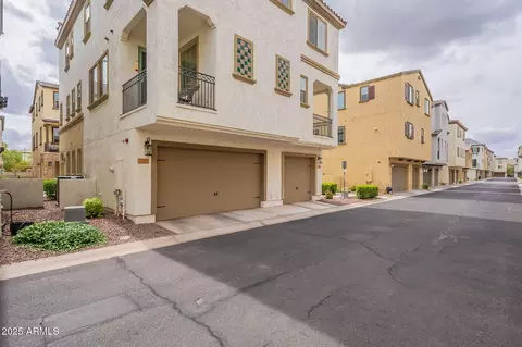 Exterior - 1741 E Chelsea Ln, Gilbert, AZ 85295 photo 4 of 7