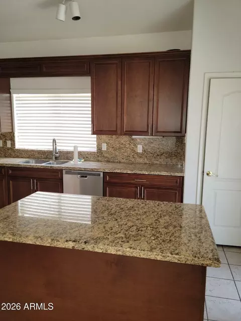 Kitchen - 4163 E Silverwood Dr, Phoenix, AZ 85048 photo 2 of 3