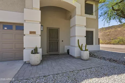 Exterior - 2003 E Mariposa Grande Ave, Phoenix, AZ 85024 photo 2 of 6