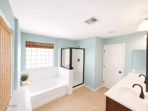 Bath - 3420 E Harwell Rd #3420 E, Gilbert, AZ 85234 photo 1 of 1