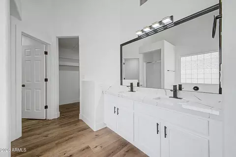 Bath - 10505 Emerald Cir, Mesa, AZ 85208 photo 1 of 3