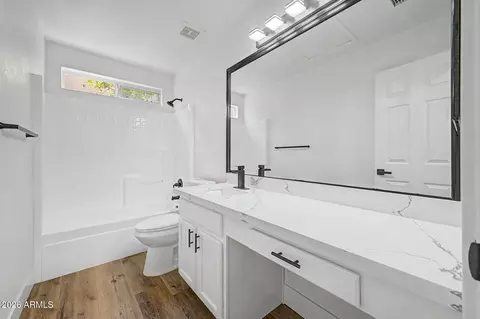 Bath - 10505 Emerald Cir, Mesa, AZ 85208 photo 3 of 3