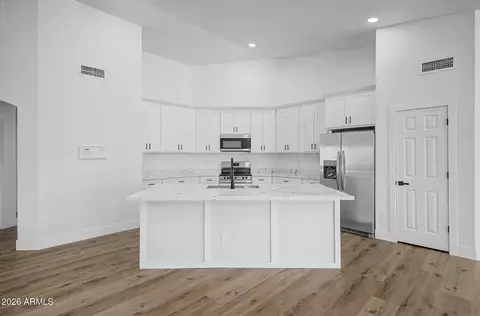 Kitchen - 10505 Emerald Cir, Mesa, AZ 85208 photo 2 of 3